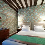 Szálloda Relais Du Vieux