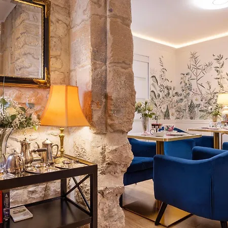 Relais Du Vieux 4*