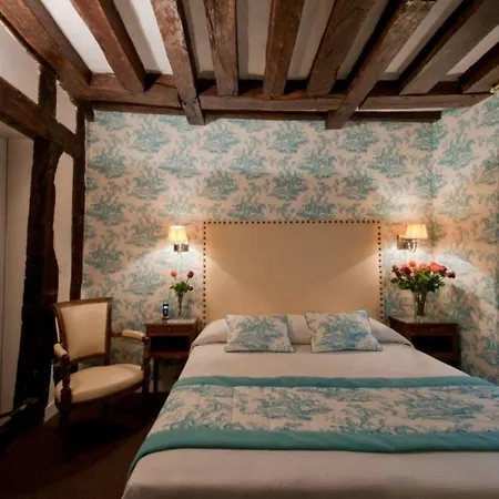 Relais Du Vieux Отель