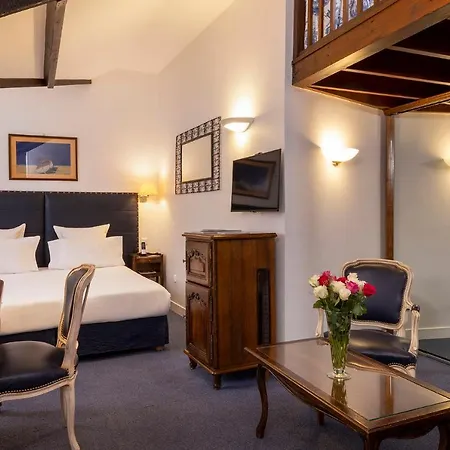 Relais Du Vieux 4*