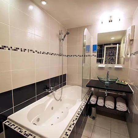Отель Relais Du Vieux