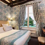 Relais Du Vieux 4*