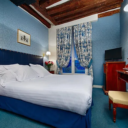Relais Du Vieux Hotel Paris