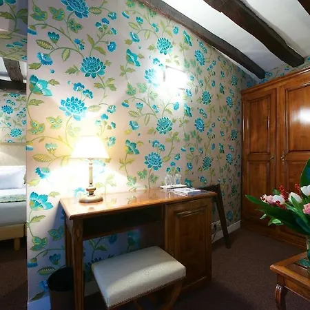 Hotel Relais Du Vieux 4*