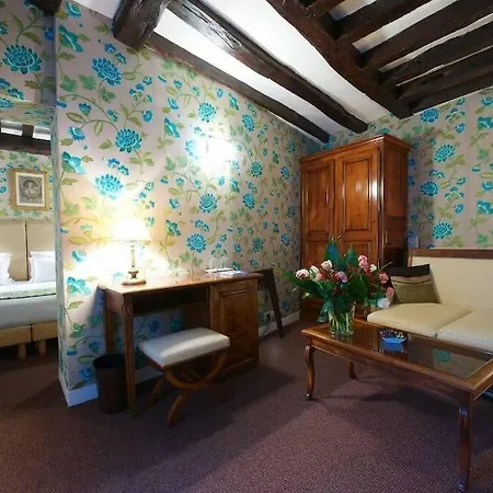 Relais Du Vieux Hotel Paris