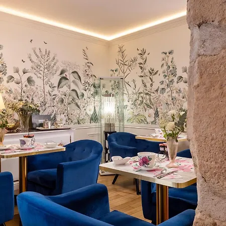Relais Du Vieux 4* Párizs