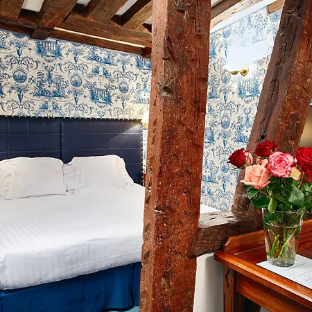 מלון Relais Du Vieux 4*