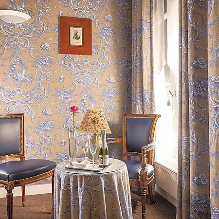 Relais Du Vieux Hotel Paris
