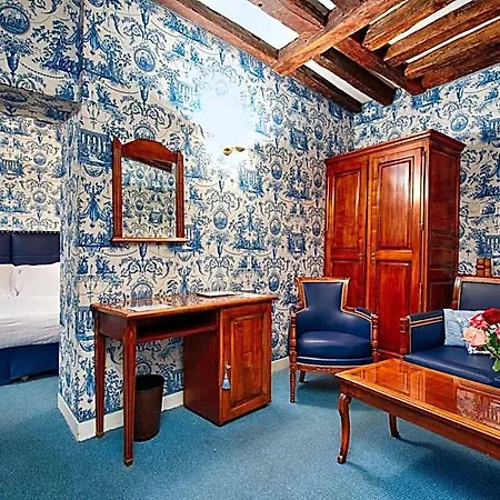 Hotel Relais Du Vieux 4*