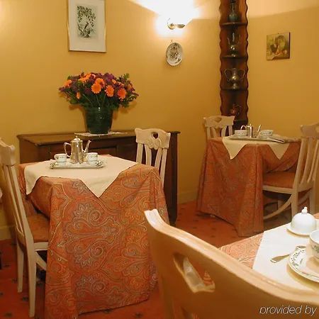 Relais Du Vieux 4* Paris