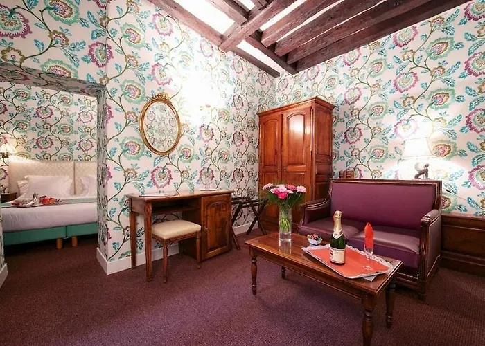 Hotel Relais Du Vieux 4*